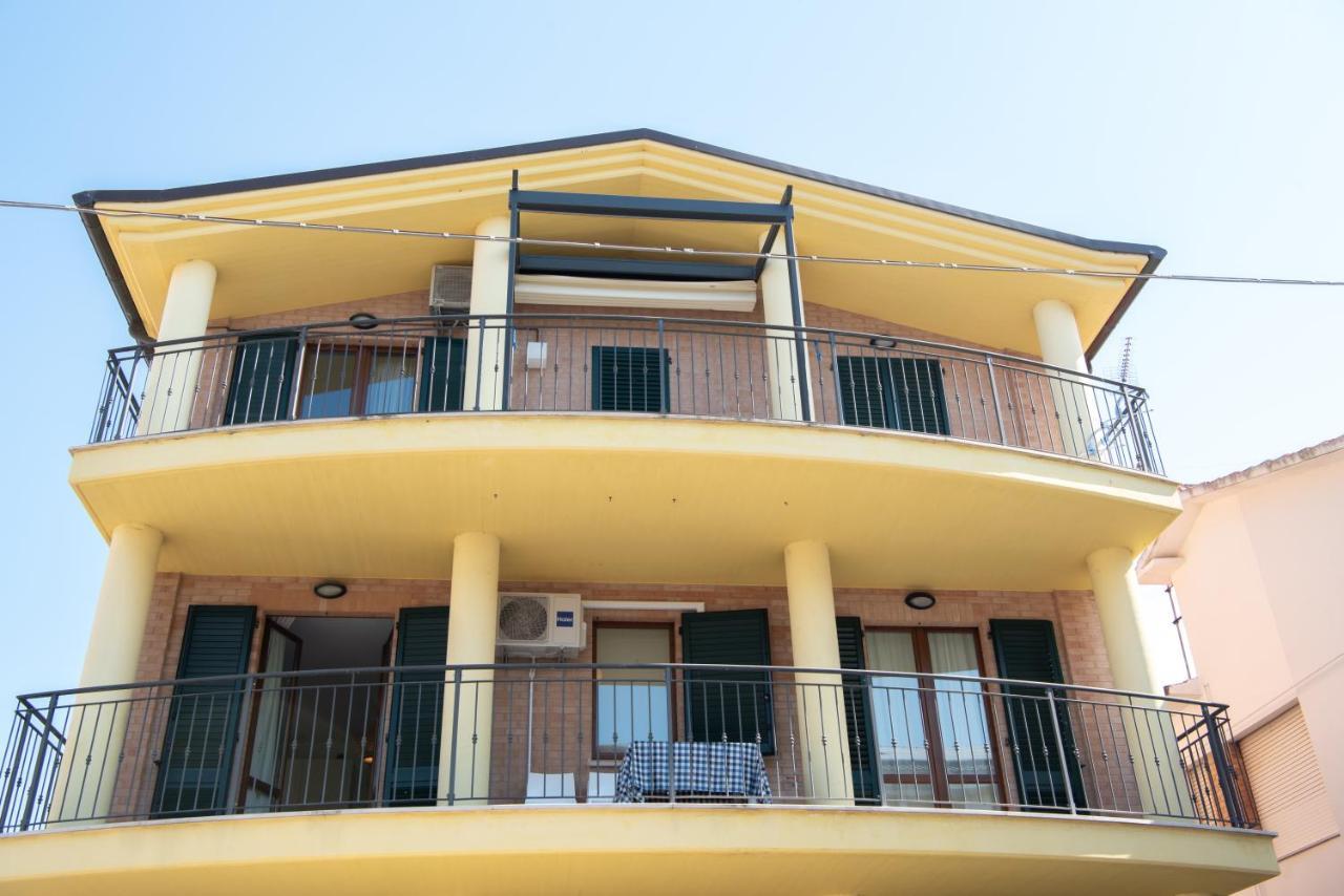 La Perla Blu Apartment Porto SantʼElpidio Exterior foto